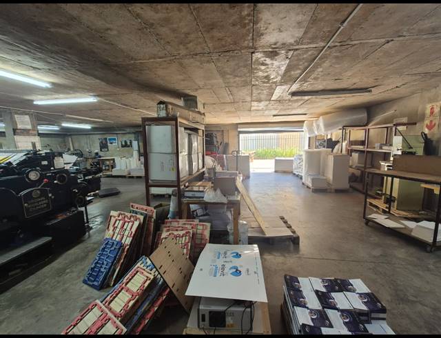 1,659M² WAREHOUSE TO LET IN LONGMEADOW